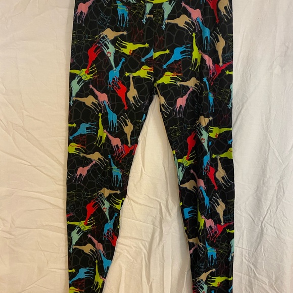 LuLaRoe HTF pattern Giraffes! Size OS - Picture 1 of 4